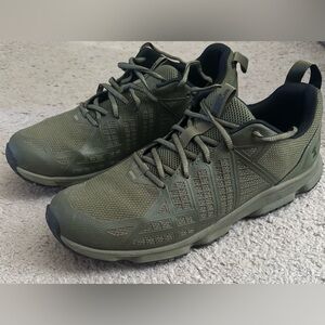 Under Armour Men's Micro G Strikefast